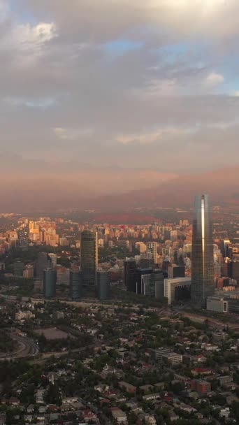 Santiago City Sunset Andes Mountains Vista Aérea Chile Drone Flies — Vídeo de stock