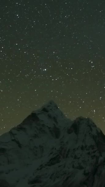 Night Sky Sobre Ama Dablam Mountain Himalaia Nepal Timelapse Vídeo — Vídeo de Stock
