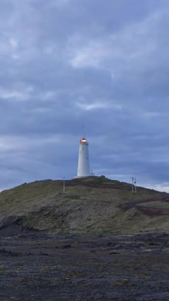 Faro Reykjanes Islandia Aerial Shot Time Lapse Vídeo Vertical — Vídeos de Stock
