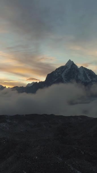 Табош Гора Чолаце Красочном Закате Гималаи Непал Вид Воздуха Дрон — стоковое видео