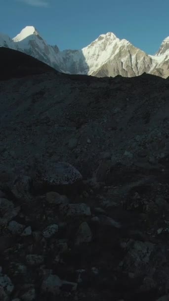 Pumori Lingtren Khumbutse Nuptse Mountains Slunečný Den Himalája Nepál Letecký — Stock video