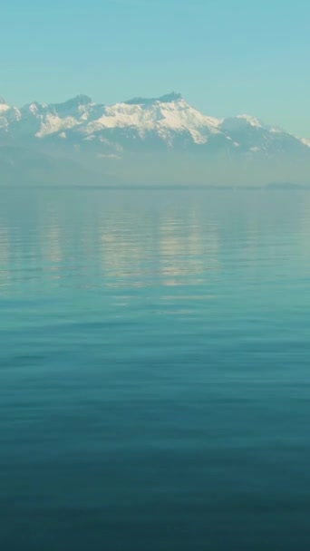 Lago Ginevra Montagne Innevate Alpi Svizzere Svizzera Vista Aerea Drone — Video Stock