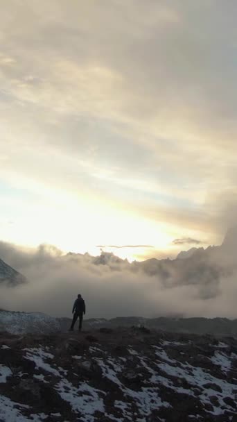 Ама Даблем Гора Людина Пішохід Заході Сонця Гімалаї Непал Вид — стокове відео
