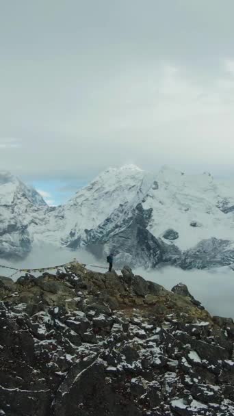 Hiker Man Top Nangartsang Ama Dablam Mountain Himalaya Nepal Aerial — Stock Video