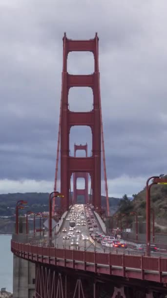 Golden Gate Híd Autó Forgalom Kalifornia Usa Időeltolódás Függőleges Videó — Stock videók