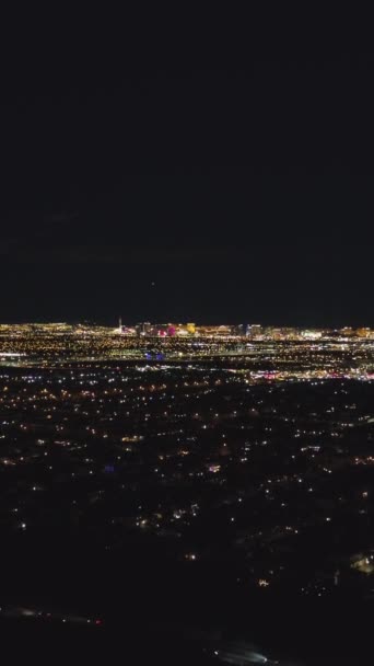 Las Vegas Stadsgezicht Nachts Nevada Verenigde Staten Luchtfoto Drone Flies — Stockvideo