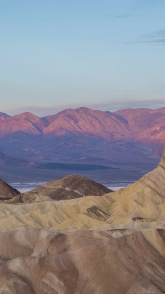 Zabriskie Point Bij Zonsopgang Death Valley Nationaal Park Californië Verenigde — Stockvideo
