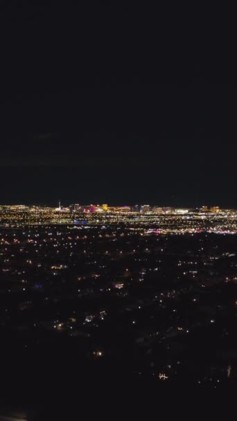 Gece Las Vegas Nevada Abd Hava Görüntüsü Drone Yukarı Doğru — Stok video