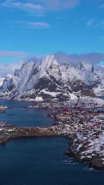 Reine Village Olstinden Peak Mountains Winter Moskenes Îles Lofoten Paysage — Video