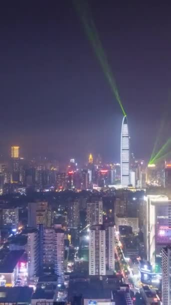 Shenzhen Urban Skyline Yöllä Futianin Luohun Piiri Kiinaan Aerial Hyper — kuvapankkivideo