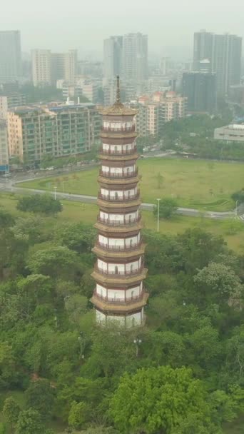 Chigang Pagoda Guangzhou City Guangdong Kina Flygutsikt Drönaren Omloppsbana Vertikal — Stockvideo