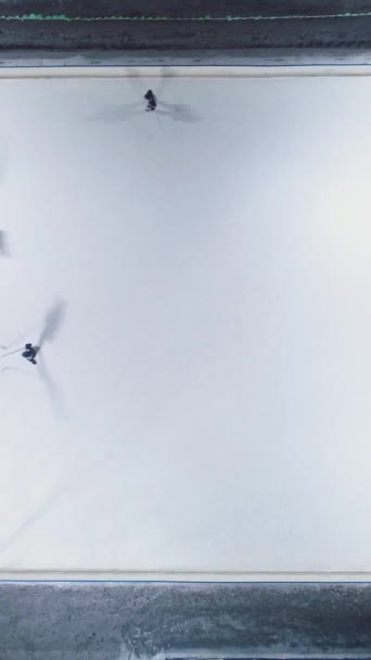 Команди Грають Хокей Льоду Льоду Повітряний Вертикальний Вид Зверху Вниз — стокове відео