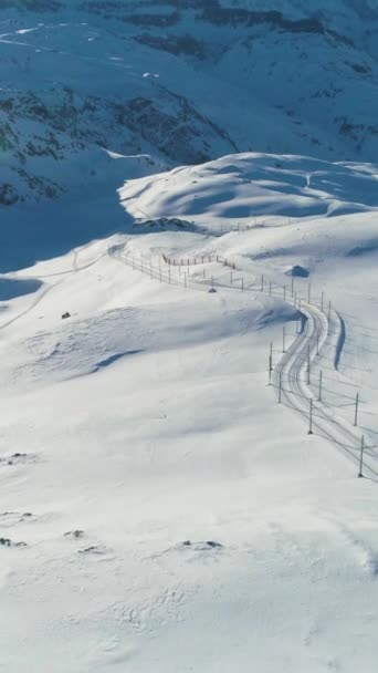 Matterhorn Mountain Dia Inverno Ensolarado Alpes Suíços Suíça Vista Aérea — Vídeo de Stock