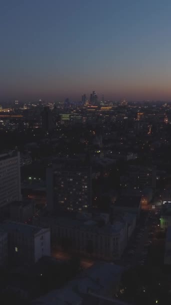 Iluminou Paisagem Urbana Moscovo Crepúsculo Noite Vista Aérea Drone Está — Vídeo de Stock