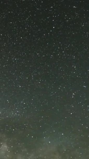 Час Лапсе Чумацького Шляху Перетинаючи Нічне Зоряне Небо Зірками Стрільби — стокове відео