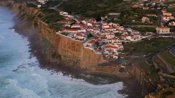 Weiße Häuser Azenhas Mar Village Portugal Bei Sonnenuntergang Klippen Und — Stockvideo