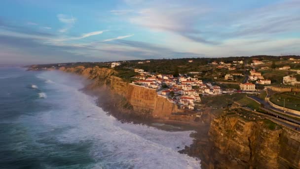 Weiße Häuser Von Azenhas Mar Village Portugal Bei Sonnenuntergang Klippen — Stockvideo