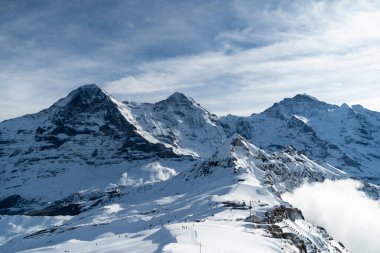 Eiger Kuzey Surat, Monch ve Jungfrau Dağları kışın. İsviçre Alpleri. İsviçre. Mannlichen Üst