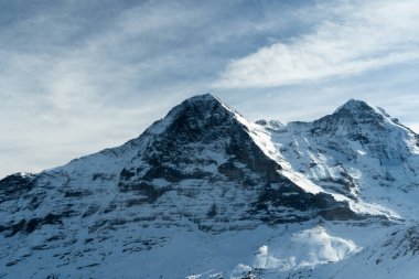 Eiger Kuzey Surat ve Monch Dağları kışın. İsviçre Alpleri. İsviçre