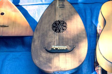 gitarı kapat.