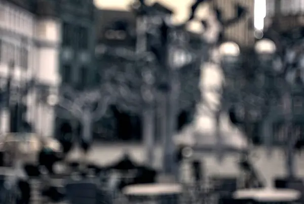 Bokeh ile şehir caddesinin bulanık görüntüsü