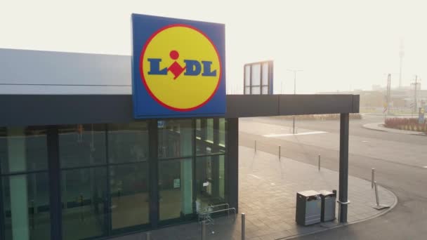 Lidl Süpermarket Cephesi Hava Manzarası Alman Global Indirim Süpermarket Zinciri — Stok video