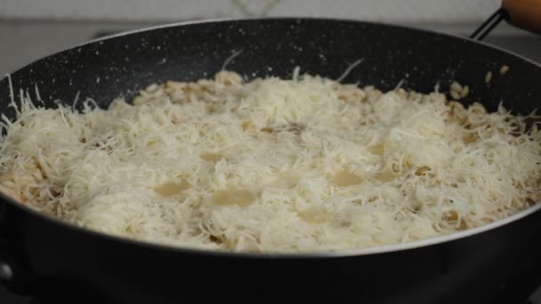 Process Cooking Risotto Mushrooms Arborio Rice Boiles Grying Pan Grated — Stok video