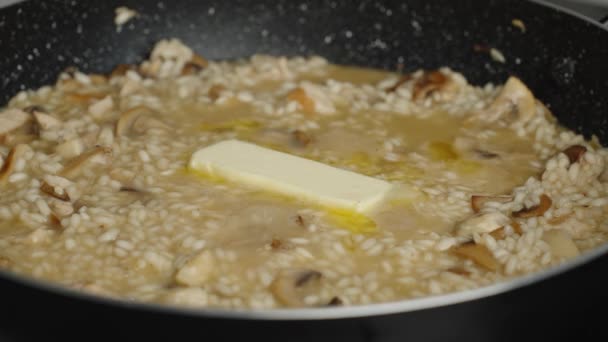 Process Cooking Risotto Mushrooms Arborio Rice Boiled Frying Pan Piece — Stok video
