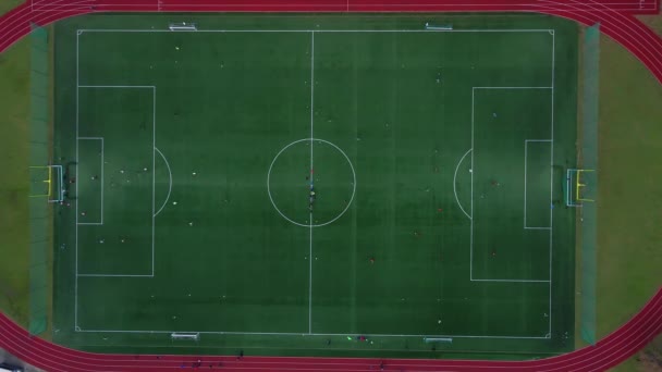 Vue Aérienne Des Enfants Jouant Football Sur Terrain Vert Vue — Video