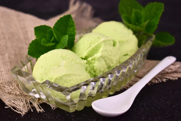 Mint Ice Cream Close Refreshing Dessert — Stock Photo, Image