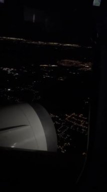 Toronto 'nun gece görüşü uçuş sırasında uçak tahtasından