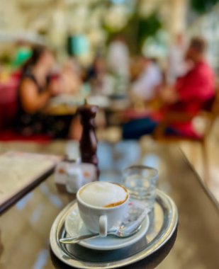 Lezzetli Wiener kahvesi Viyana restoranında melanj deniyor..