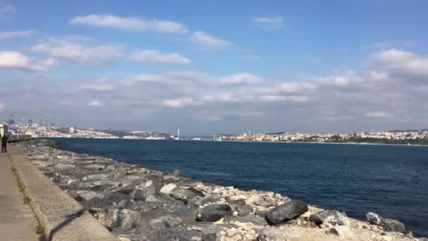 Walking Shore Line Bosphorus Cool Day Late Afternoon Clouds Look — Stock Video