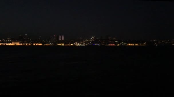 Spaziergang Ufer Des Skdar Istanbul Türkei Nach Einbruch Der Dunkelheit — Stockvideo