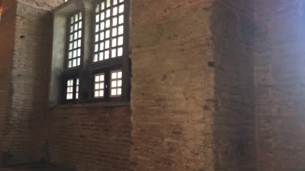 位于土耳其伊斯坦布尔Hagia Sophia后方的一间不那么明亮的房间 — 图库视频影像