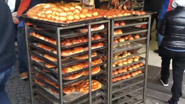 Racks Freshly Baked Bread Cooling Cobblestone Lane Way Istanbul Turkey — Stock Video