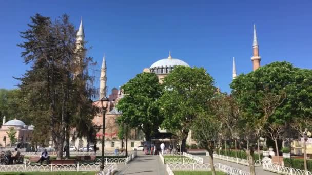 Walking Foot Path Fountain Sultanahmet Square Hagia Sophia Which Partially — Stock Video