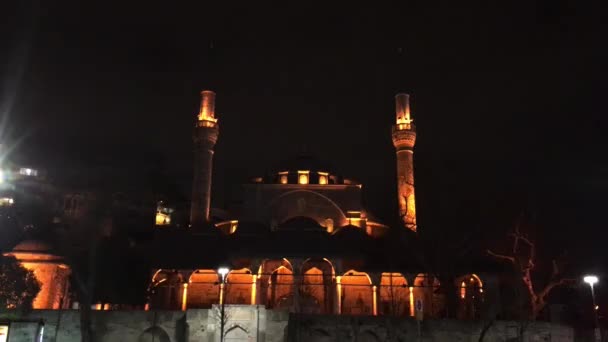 Utsidan Mihrimah Sultan Moskén Natten Uskudar Istanbul Den Upplysta Moskén — Stockvideo