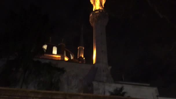 Exterior Mezquita Mihrimah Sultan Por Noche Uskudar Estambul Mezquita Iluminada — Vídeos de Stock