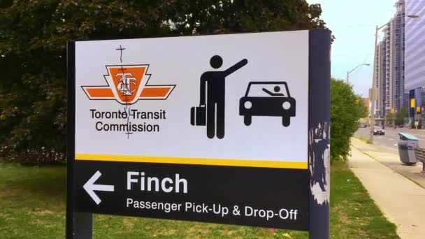 Czerwca 2020 North York Ontario Kanada Znak Podwiezienia Odebrania Pasażerów — Wideo stockowe