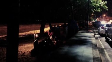 12 Mayıs 2022 - Jomtien Sahili, Chonburi Tayland. Jomtien 'deki sahil yolu, turizmin eskisi gibi geri dönmemesine kıyasla hala çok sessiz..