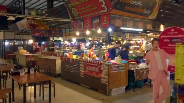 Februar 2024 Nonthaburi Thailand Das Ambiente Eines Thailändischen Nachtmarktes Muang — Stockvideo