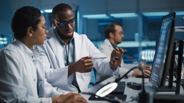 Modern Elektronik Araştırma, Geliştirme Tesisi: Endüstriyel PCB 'nin Tasarımı, Silikon Mikroçipler, Yarı iletkenler, Üretim Bilgisayarları, Proje Yöneticisi ve Baş Mühendis Konuşması, Optimizasyon Bilimadamı