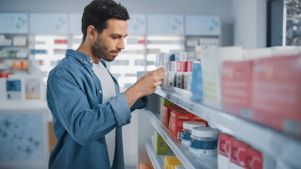 Pharmacy Drugstore Portrait Handsome Latin Man Choosing Buy Medicine Browsing — Stock Photo, Image