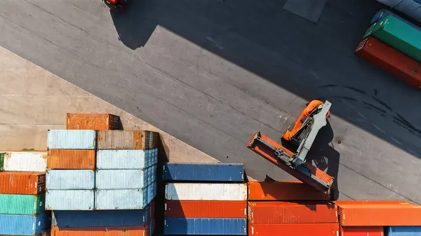 Colpo Aereo Dall Alto Verso Basso Gestore Container Che Trasporta — Foto Stock