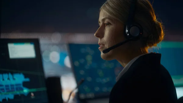 Close Female Portrait Air Traffic Controller Headset Talk Call Airport — Fotografia de Stock