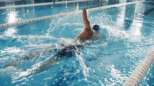 Muscular Mature Male Swimmer Standing Starting Block Prepairing Jump Swimming — Stock Photo, Image