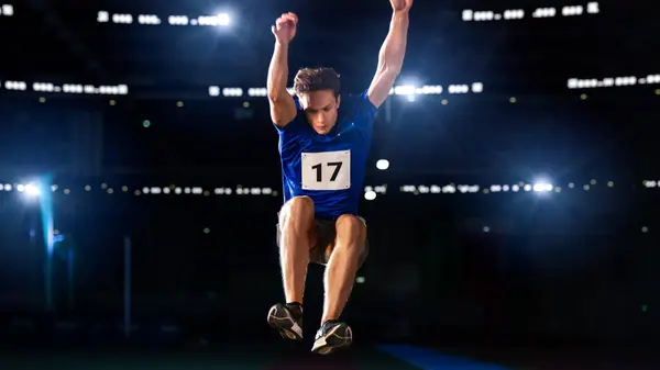 Uzun Atlama Şampiyonası Profesyonel Uzun Mesafeli Atlayan Erkek Sporcu Kararlılık — Stok fotoğraf