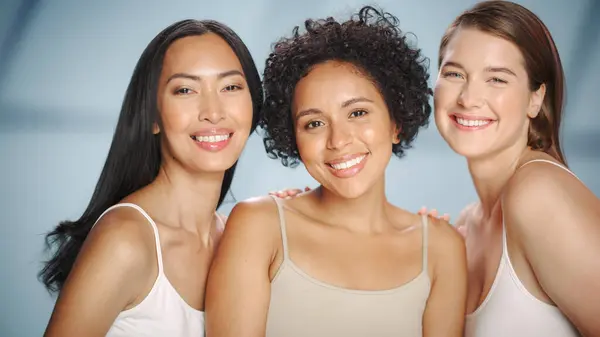 Beauty Portrait Three Diverse Multiethnic Models Isolated Background Laughing Happy — Stock Photo, Image