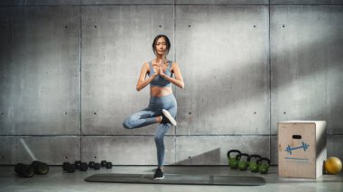 Online Workout Service: Professional Female Trainer Exercises, Video Tutorial, Virtual Training. Strong Fit Asian Woman Coach Teaching, Showing How to